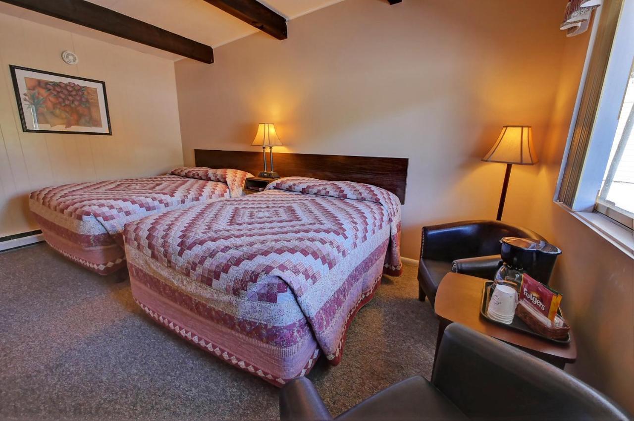 Idle A While Motel Twisp Екстериор снимка