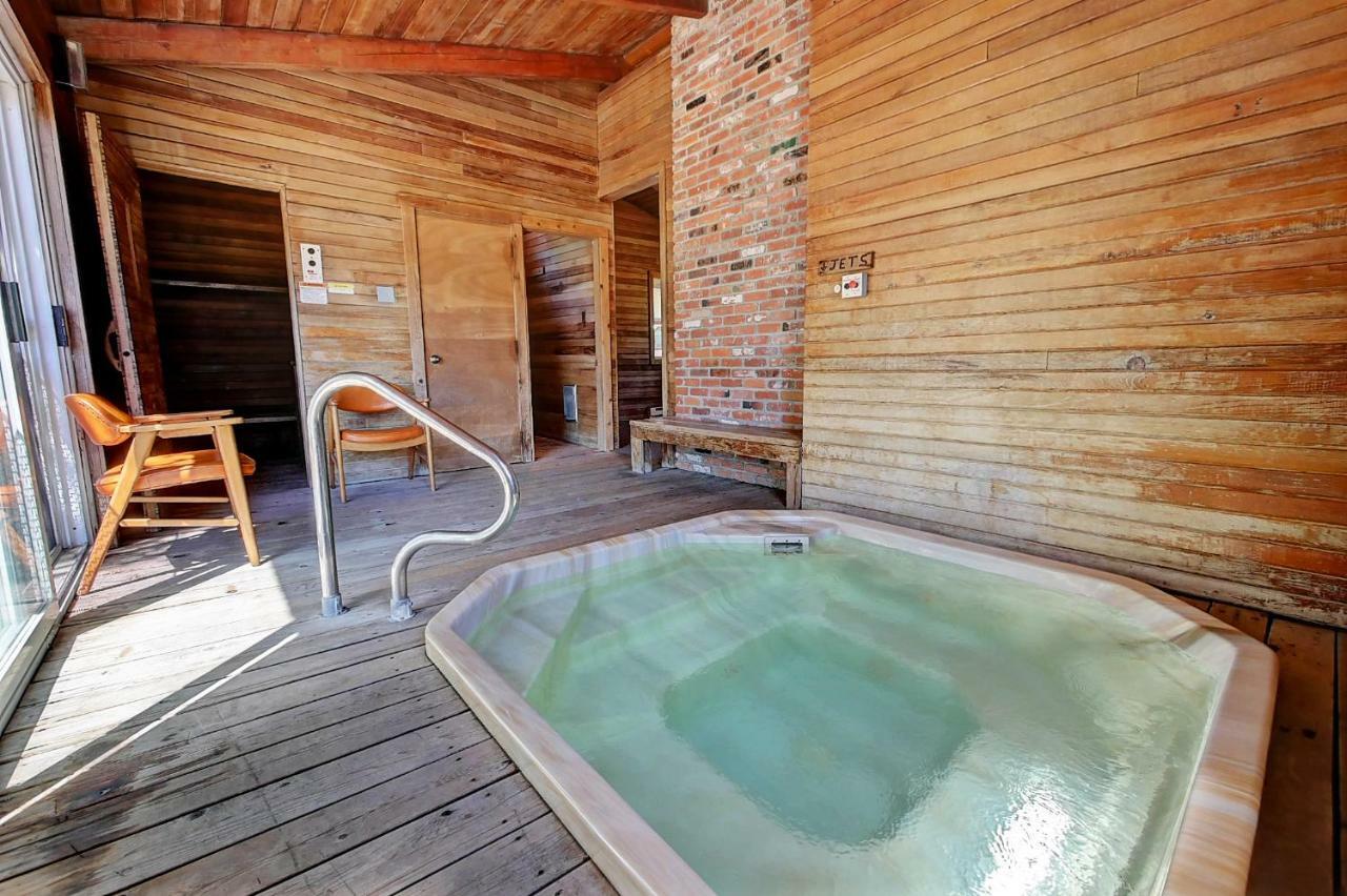 Idle A While Motel Twisp Екстериор снимка
