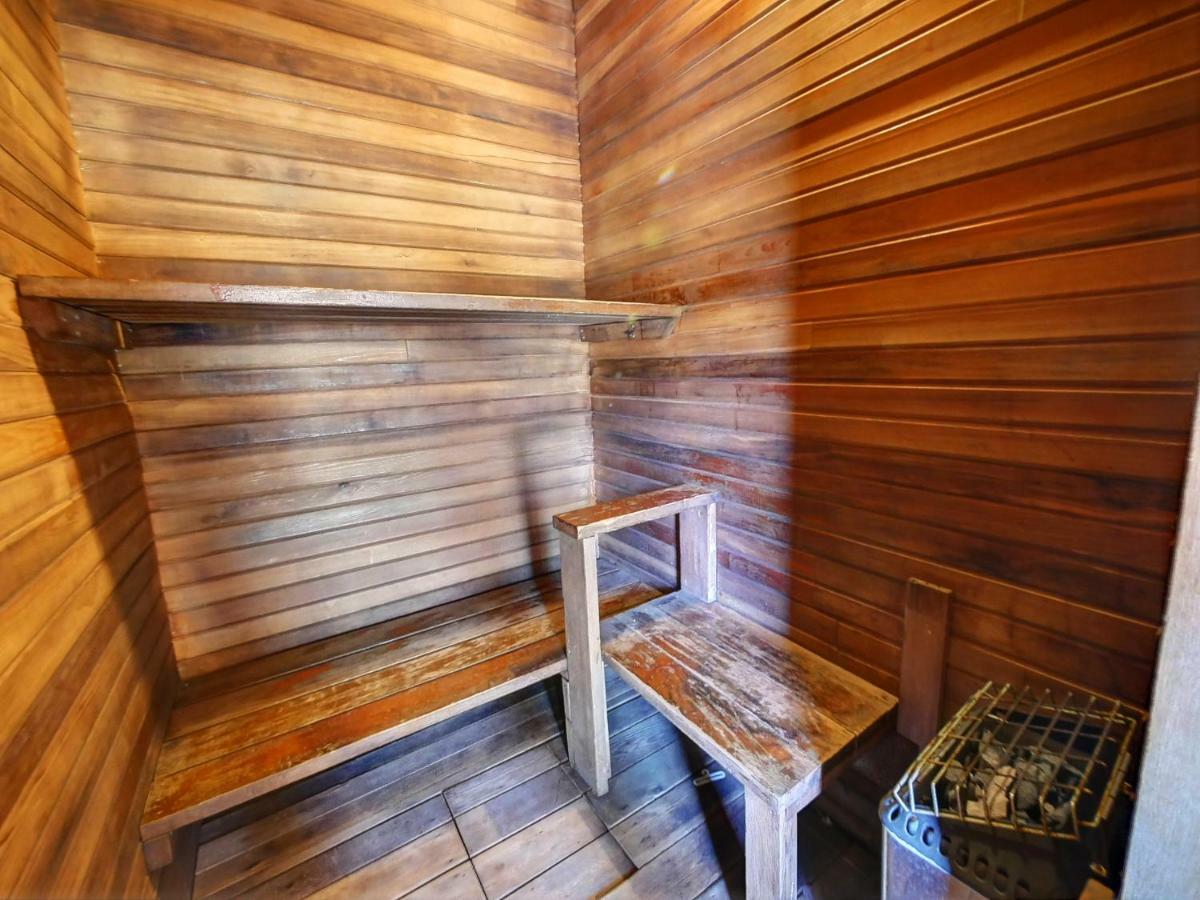 Idle A While Motel Twisp Екстериор снимка